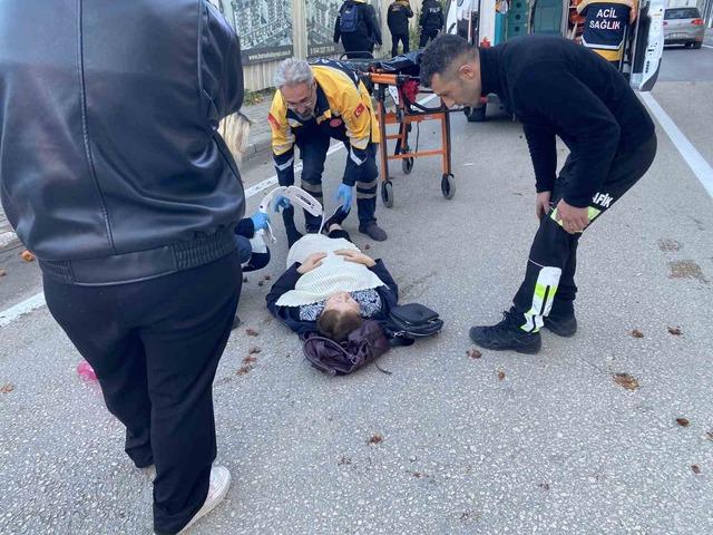 Motosikletin çarptığı kadın yaralandı 1