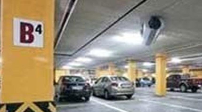 Otopark ücreti alan AVM'ye ağır ceza