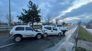 Bolu’da 4 araç zincirleme kazaya karıştı, trafik kilitlendi