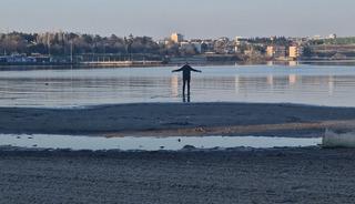  Tedirgin eden g&ouml;r&uuml;nt&uuml;! 20 metre &ccedil;ekildi