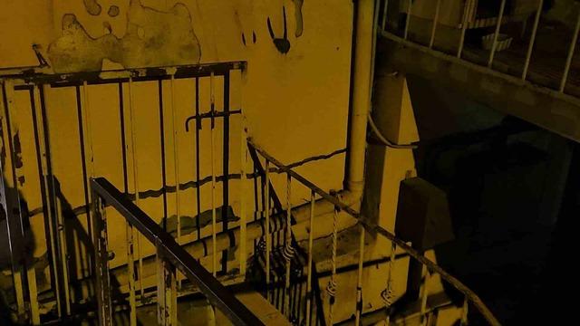 Sarıyer&rsquo;de &uuml;st katı kayan bina gecekonduya yaslandı: Facianın eşiğinden d&ouml;n&uuml;ld&uuml; 4