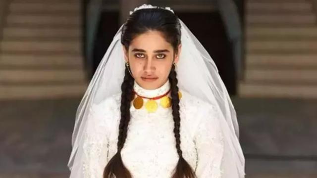 Meltem Miraloğlu hakkında yeni iddia: Rahiple evlenip din değiştirdi