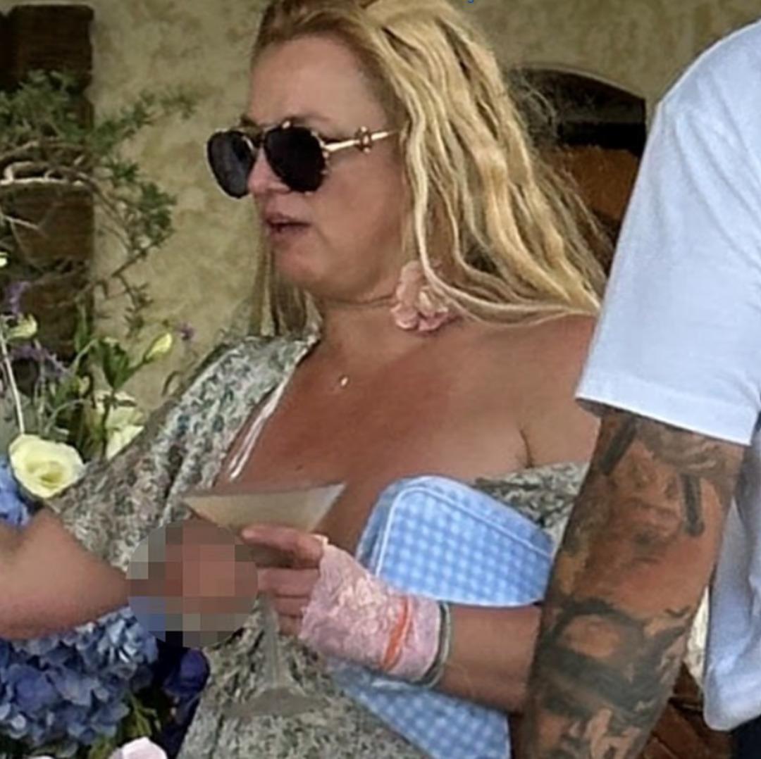 Britney Spears in son durumu endişelendiriyor: "G&ouml;ğ&uuml;sleri s&uuml;rekli a&ccedil;ıktı" 1