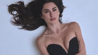 Nesrin Cavadzade bornozlu pozlarını peş peşe paylaştı! Notu dikkat çekti