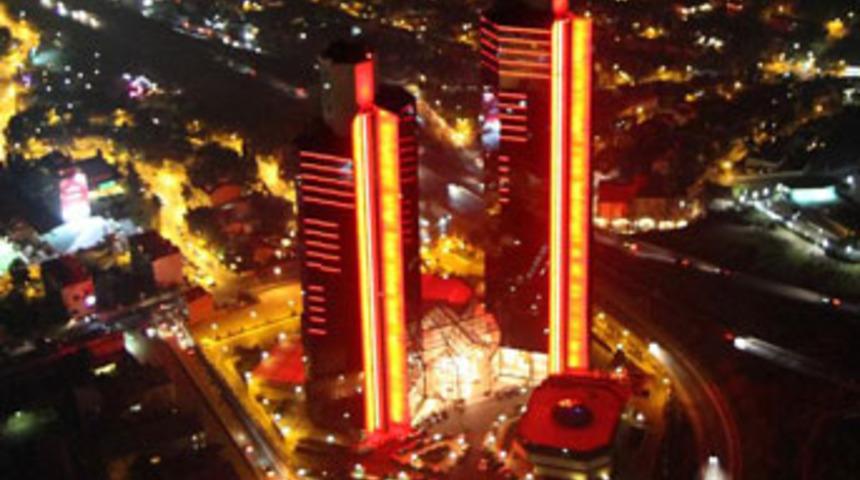 Sabancı'nın ikizlerinden D&uuml;nya Saati desteği