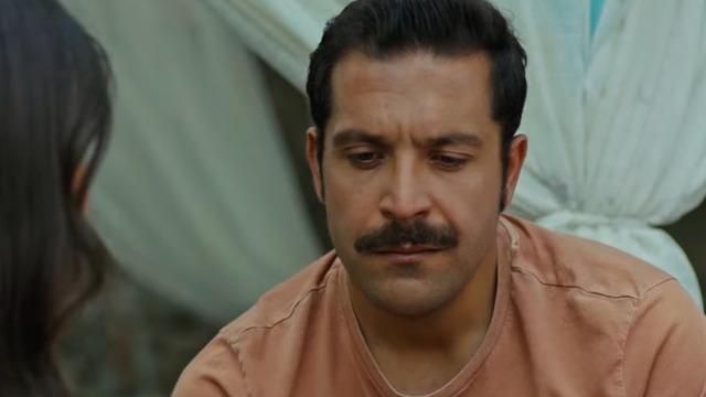 Sevgilisi bakın kimmiş! G&uuml;zelliğiyle hayran bıraktı 