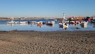  Deniz 20 metre &ccedil;ekildi, kum adacıkları oluştu