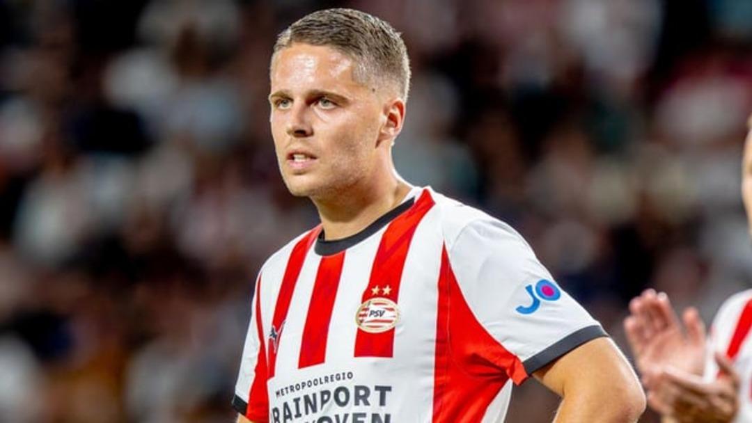 Fenerbah&ccedil;e bitiriyor! Sadettin Saran ın ilk transferi belli oldu: Kul&uuml;p ile g&ouml;r&uuml;şt&uuml;ler 2