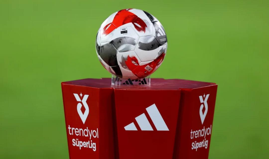 Derbi sonrası değişti! İşte S&uuml;per Lig in yeni şampiyonluk oranları 1