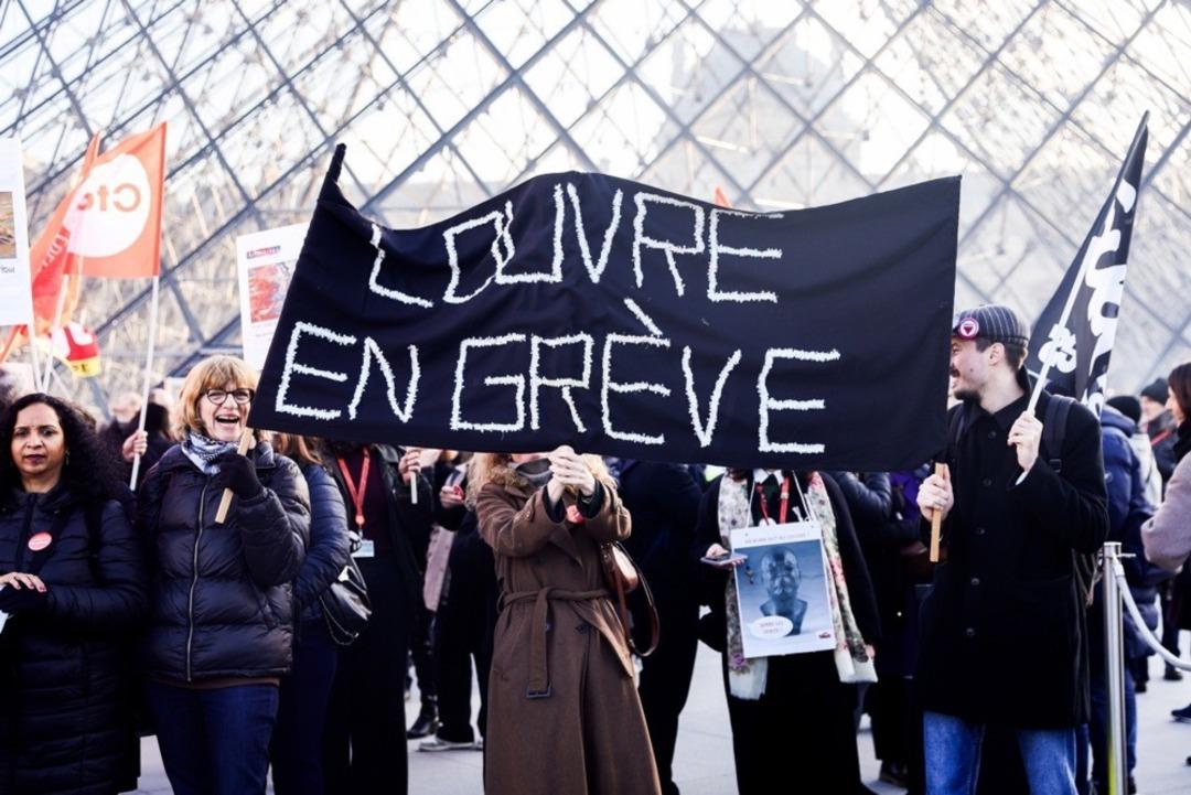 Louvre M&uuml;zesi nde grev! Bir s&uuml;re daha kapalı olacak 2