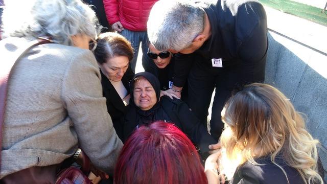 Antalya'da 9 kurşunla eşini katletmişti! 'İyi hal' indirimi anneyi krize soktu