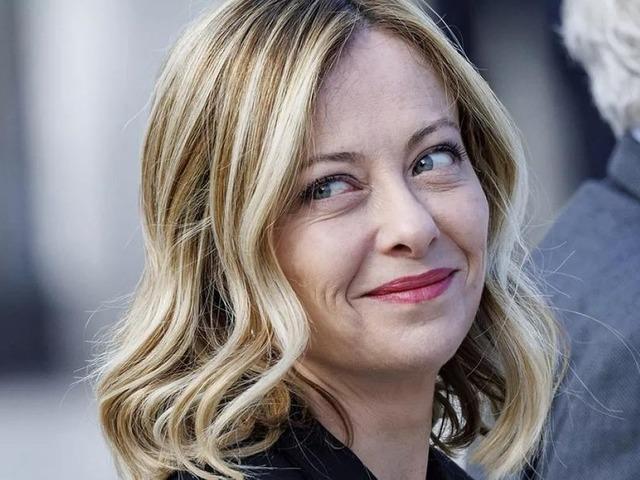 D&uuml;nya liderlerinden gelen hediyeleri satışa &ccedil;ıkarıyor! 