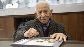 Öğrenmek için para bile teklif etti: Terzi, çiftçi, minibüsçülükten sonra o işe geçti