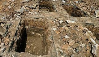 Suriye'de eski g&uuml;venlik merkezinde toplu mezar bulundu