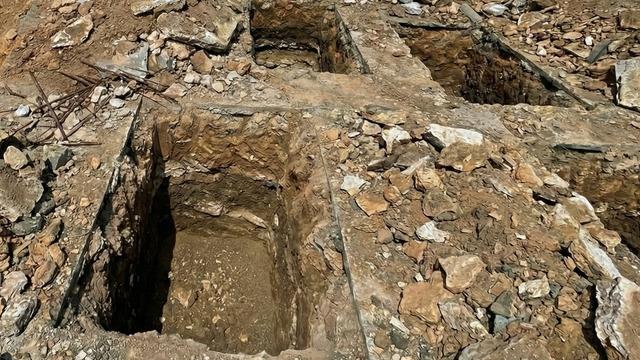 Suriye'de eski güvenlik merkezinde toplu mezar bulundu