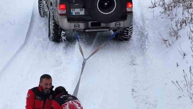 Karın tadını lastikle kayarak çıkardılar