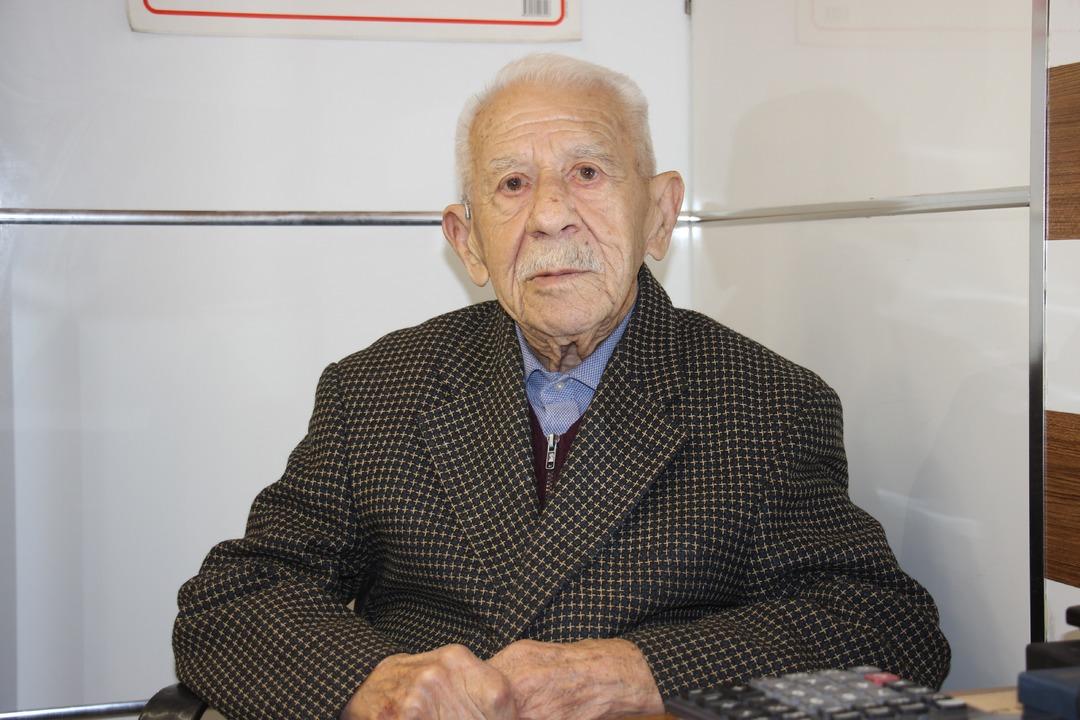 Öğrenmek için para bile teklif etti: Terzi, çiftçi, minibüsçülükten sonra o işe geçti 1