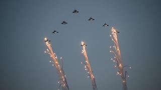 İskandinav ülkelerinin hava kuvvetlerinden 'Noel Ağacı' koreografisi