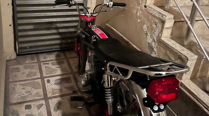 Park halindeki motosiklet &ccedil;alındı