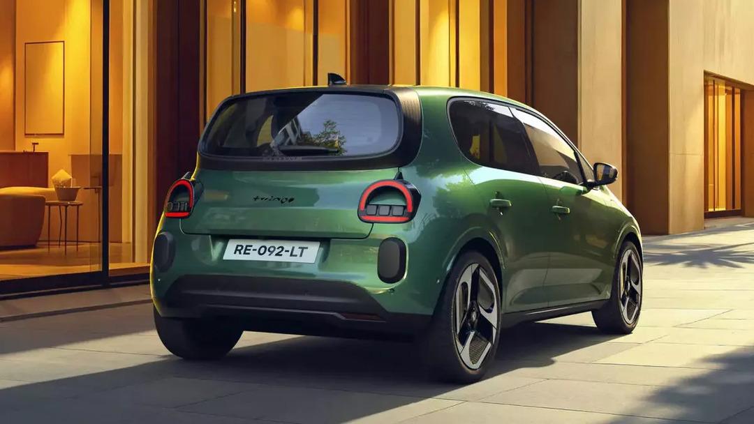 Renault un efsanesi yıllar sonra satışa sunuldu! T&uuml;rkiye fiyatı ne olacak?  3