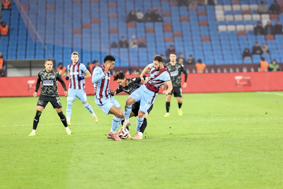 Lider oldu! Trabzonspor, kupada Alanyaspor a mağlup oldu 2