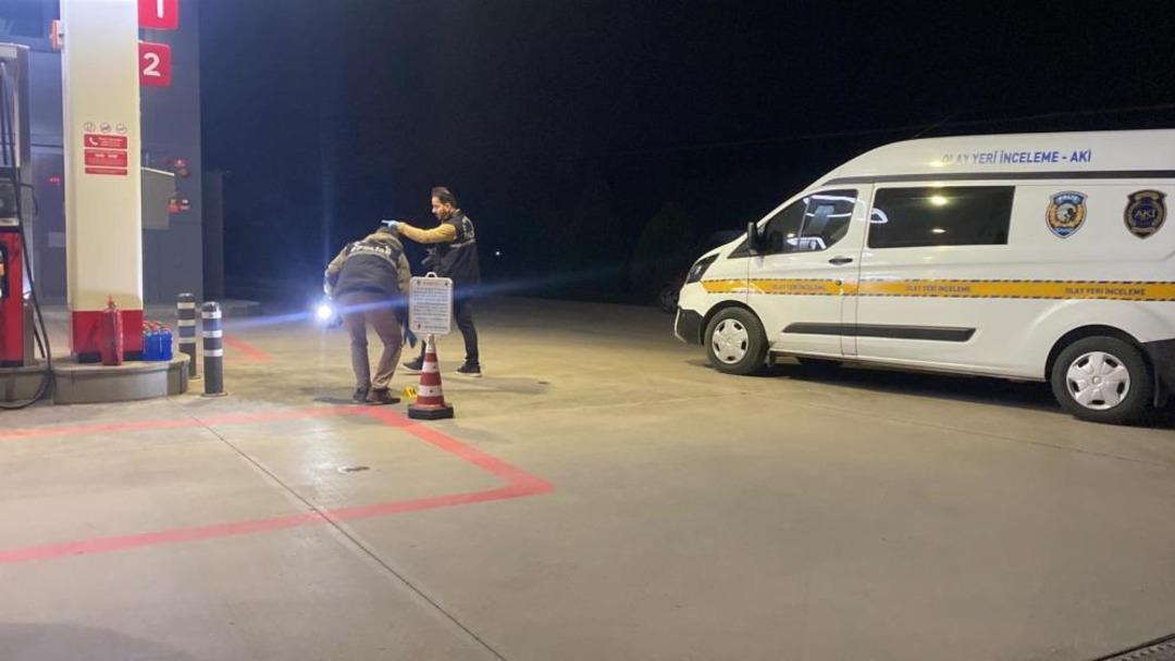 Kocaeli de silahlı saldırı: 1 i futbolcu 3 yaralı 2