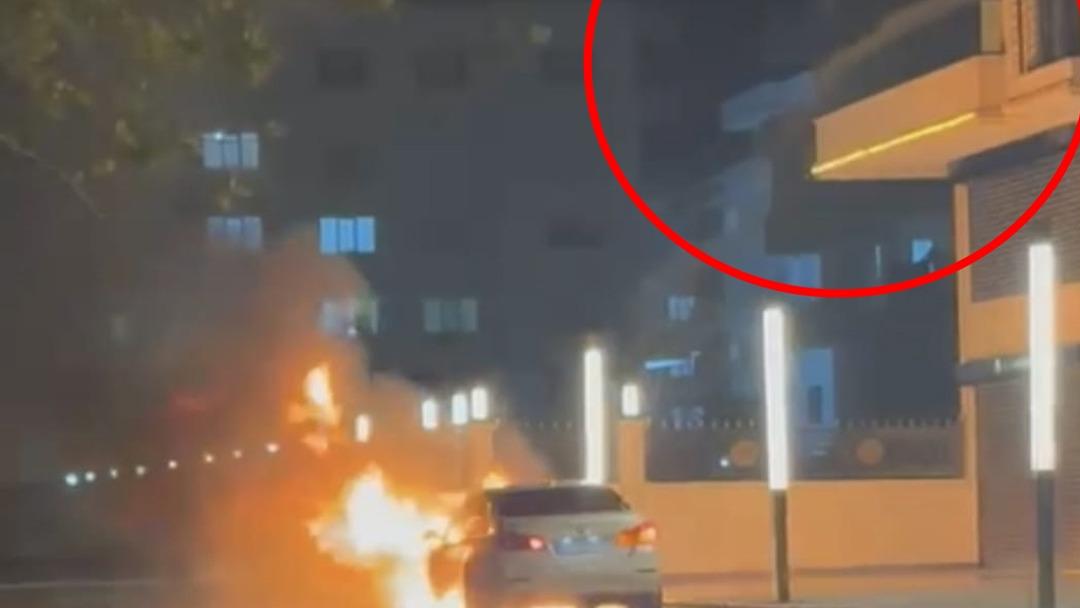 Yanan araca hortumlu m&uuml;dahale yeterli olmadı 1