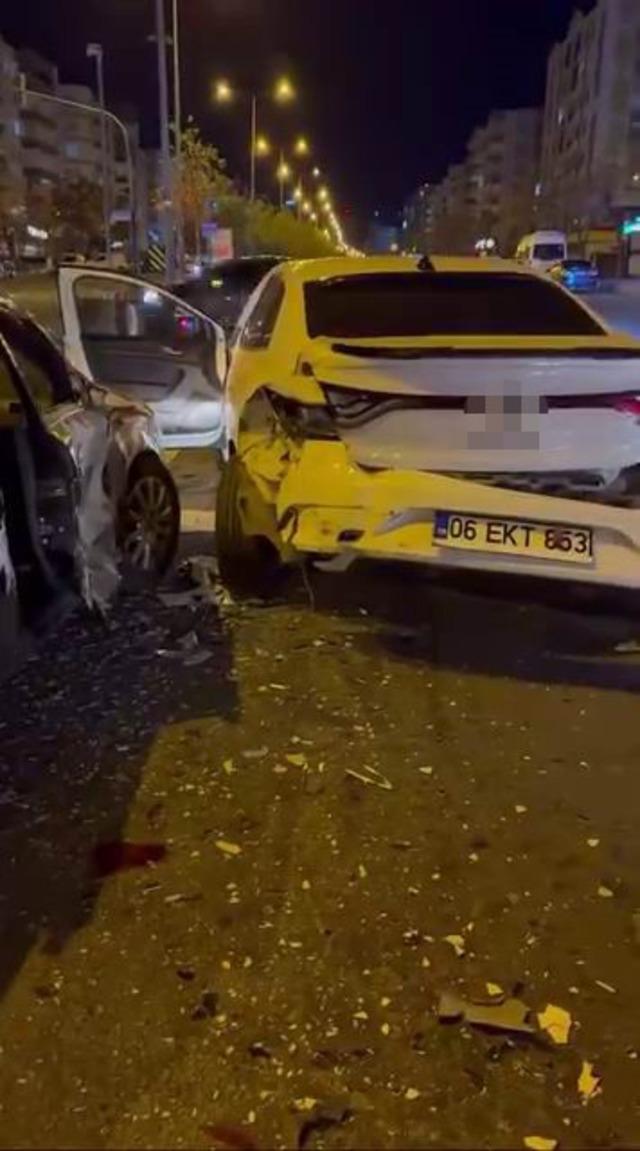 Diyarbakır’da zincirleme trafik kazası: 3 yaralı 1