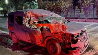 Elazığ’da hafif ticari araç, temizlik aracına çarptı: 1 yaralı