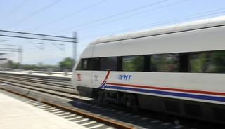 Y&uuml;ksek hızlı trende rekor yolculuk! Bakan Uraloğlu a&ccedil;ıkladı