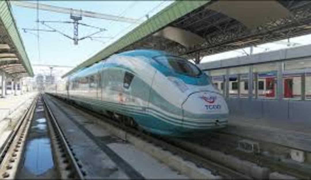Y&uuml;ksek hızlı trende rekor yolculuk! Bakan Uraloğlu a&ccedil;ıkladı 1