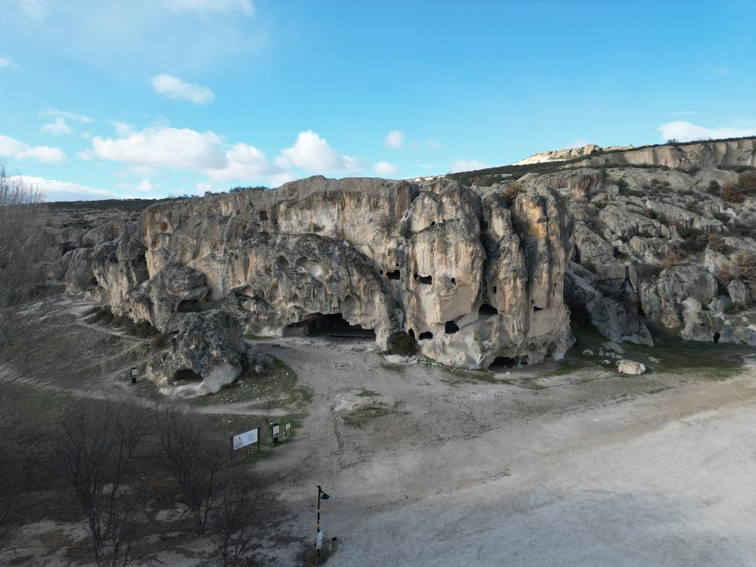 Tarihin İlk tuvaleti keşfedildi! 3 bin yıllık bölgede, dünyanın ilk apartmanı bulunuyor 2