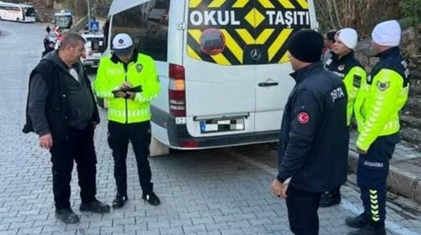 Erzincan&rsquo;da servis ara&ccedil;larına denetim