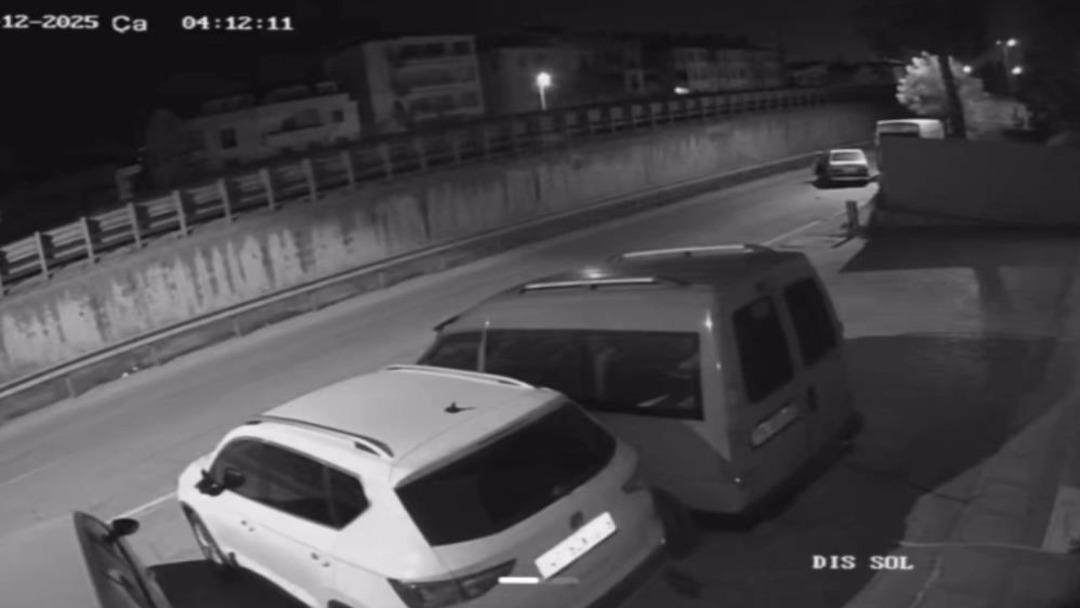 İterek çaldıkları otomobile "kontak" ararken yakalandılar 1