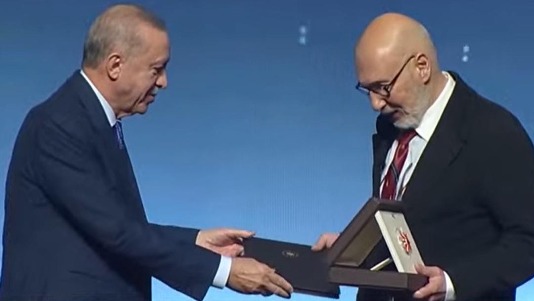 Cumhurbaşkanı Erdoğan: "İnsanı tektipleştiren tüketim kültüründen köklerimize sarılarak kurtulabiliriz" 3