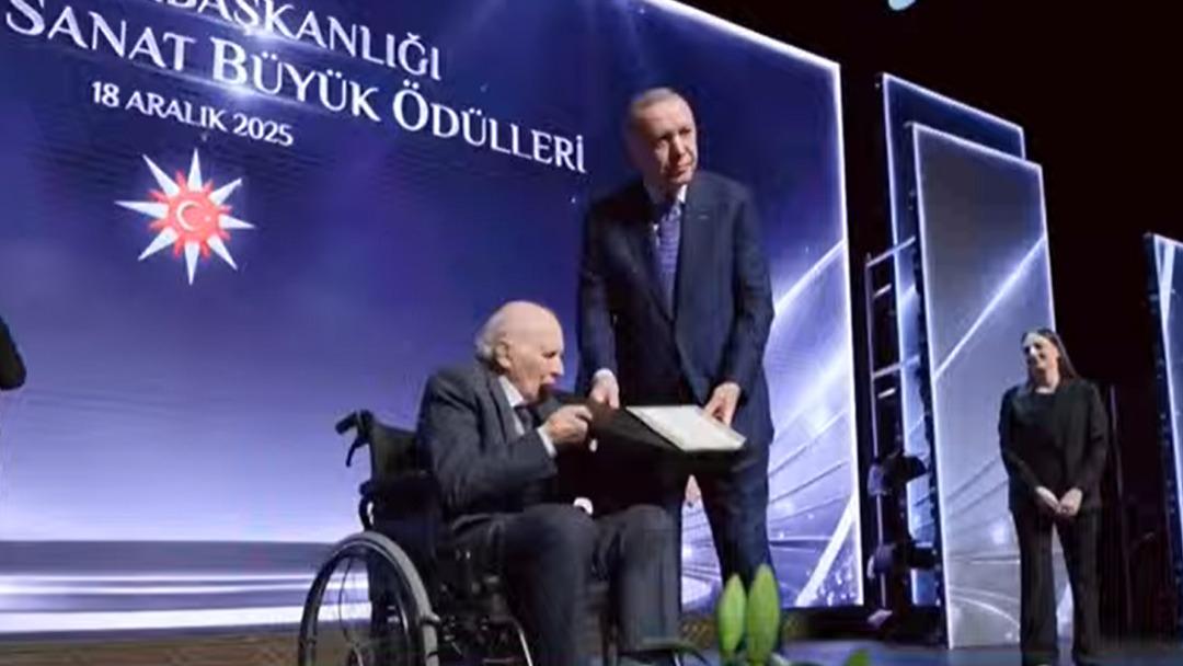 Cumhurbaşkanı Erdoğan: "İnsanı tektipleştiren tüketim kültüründen köklerimize sarılarak kurtulabiliriz" 5