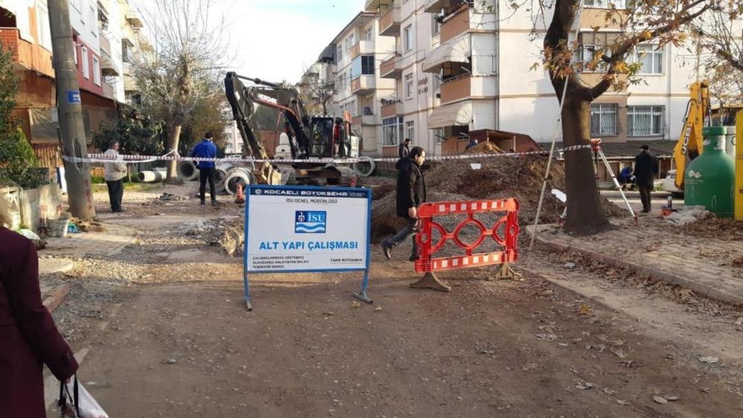 Kocaeli de altyapı çalışması sırasında doğalgaz borusu patladı 1