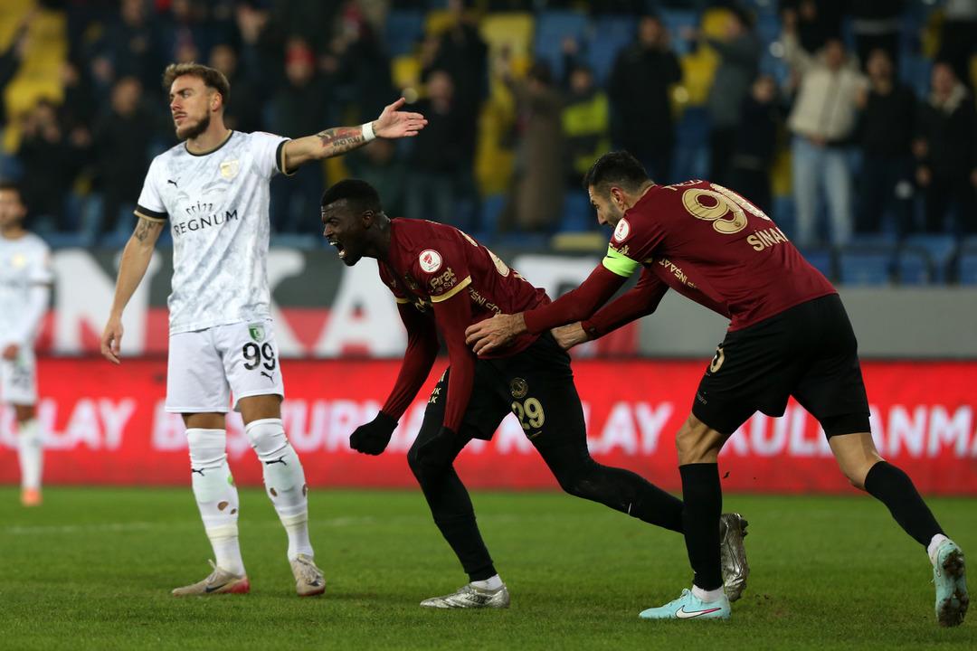 CANLI | Gen&ccedil;lerbirliği - Trabzonspor ma&ccedil; anlatımı! Ma&ccedil; ne zaman? Saat ka&ccedil;ta ve hangi kanalda? - 22 Aralık 2025 2