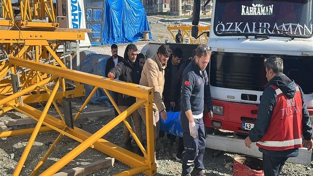 Şantiyede kule vinç kazası; 1 işçi yaralandı