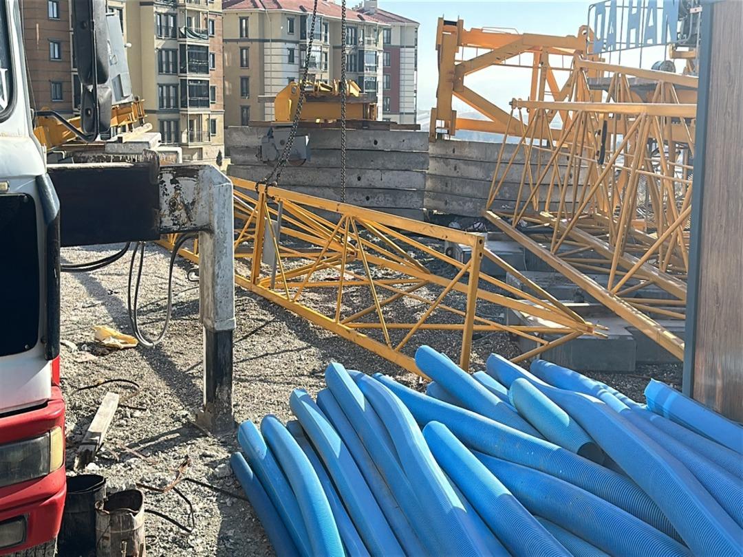 Şantiyede kule vinç kazası; 1 işçi yaralandı 2