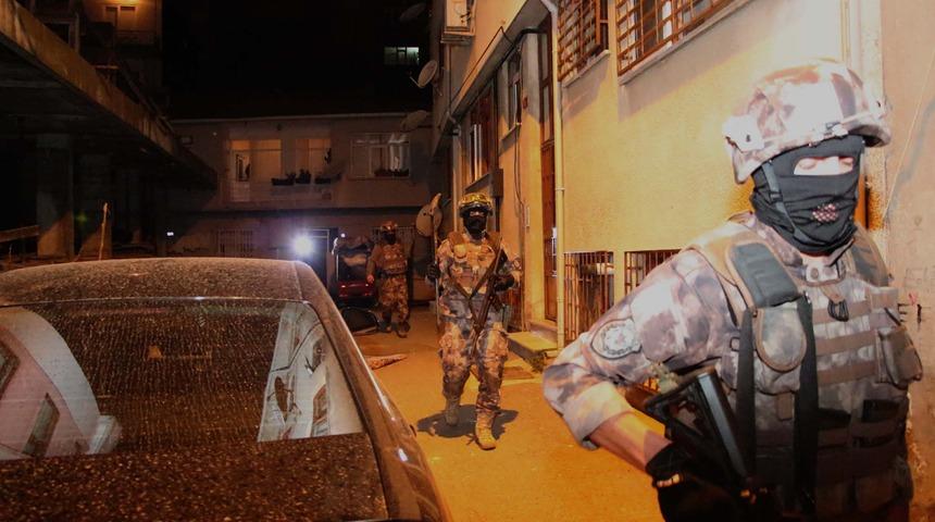 İstanbul'da gece yarısı terör operasyonu: Gözaltılar var