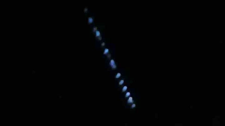 Elon Musk&rsquo;ın &lsquo;Starlink uydu zinciri&rsquo; Erzincan semalarında g&ouml;r&uuml;ld&uuml;