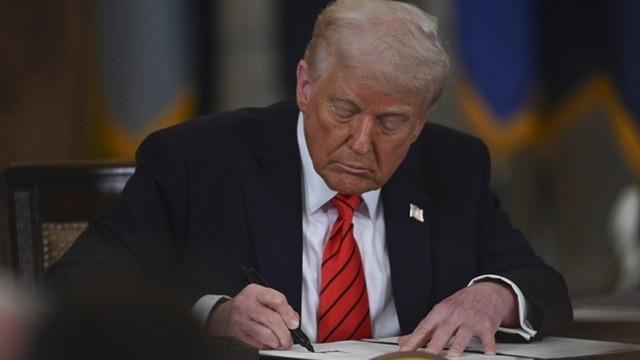 Trump'tan Suriye'ye jest: 901 milyar dolarlık imzayı attı!