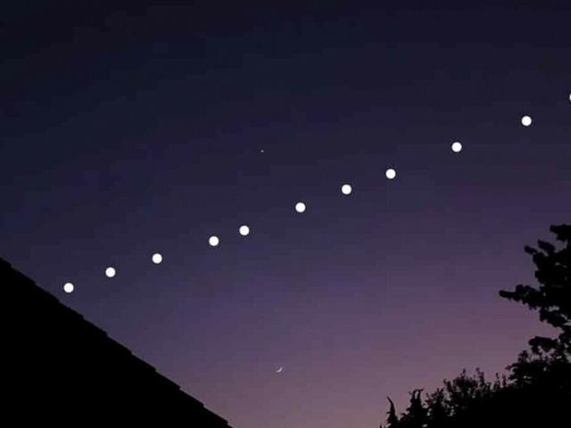 G&ouml;renler telefona sarıldı! Vatandaşları heyecanlandırdı