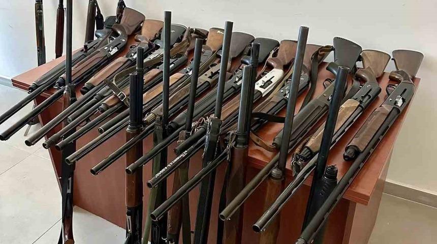 Bayburt&rsquo;ta 25 av t&uuml;feği ihale usul&uuml;yle satıldı