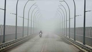 Karab&uuml;k&rsquo;te yoğun sis etkili oluyor