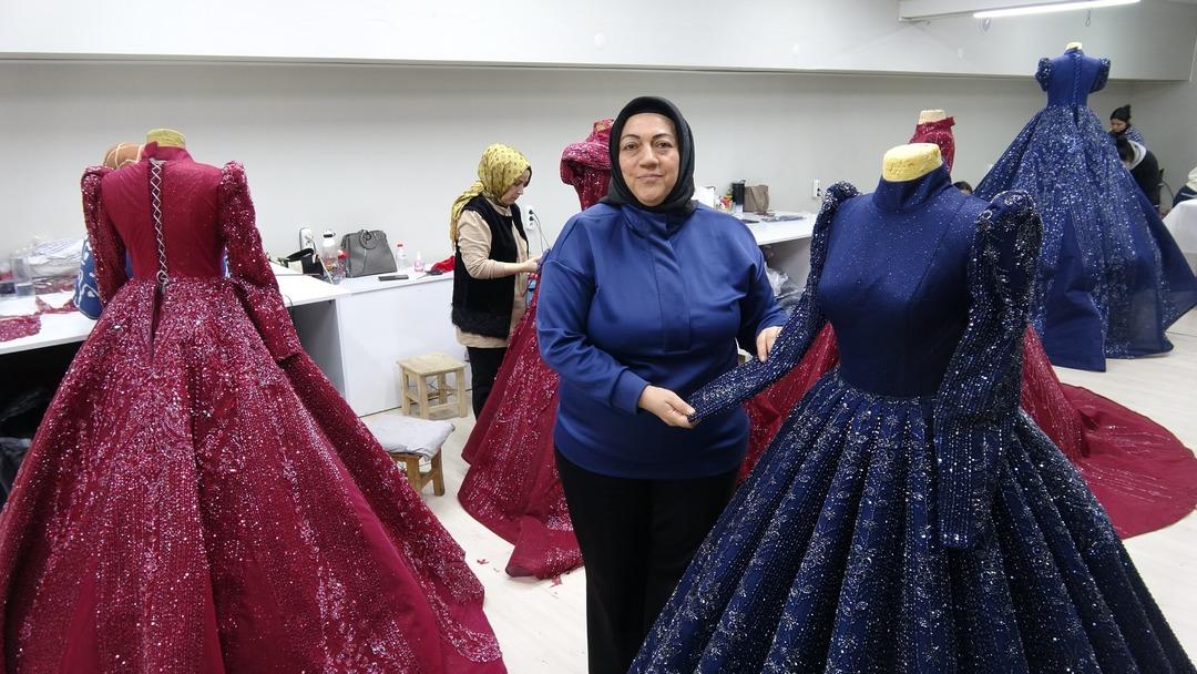 Hurdacıdan aldığı dikiş makinesi ve kiraladığı gelinlik hayatını değiştirdi! 6