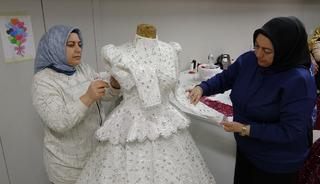 Kiraladığı gelinlik hayatını değiştirdi!