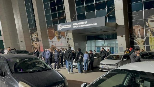 &Ccedil;ocukların &ouml;n&uuml;nde dehşet sa&ccedil;an ş&uuml;pheli tutuklandı 5