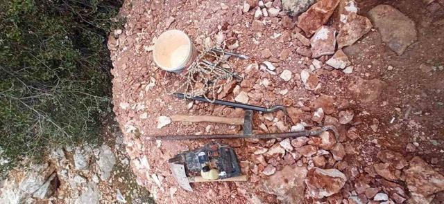 Gaziantep&rsquo;te ka&ccedil;ak kazı yapan 4 şahsı jandarma su&ccedil;&uuml;st&uuml; yakaladı 1